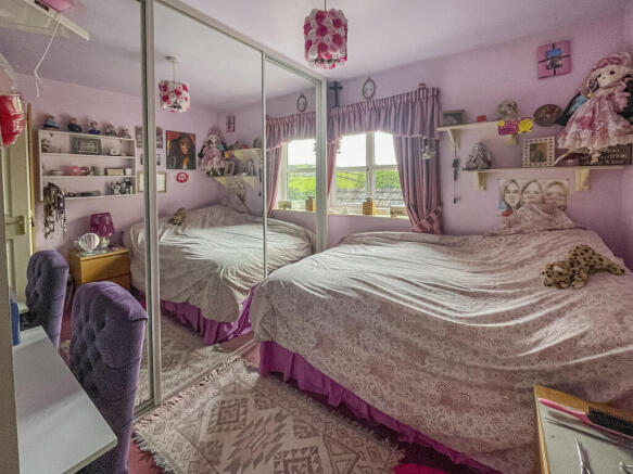 3 bed Semi-Detached for sale Image 11