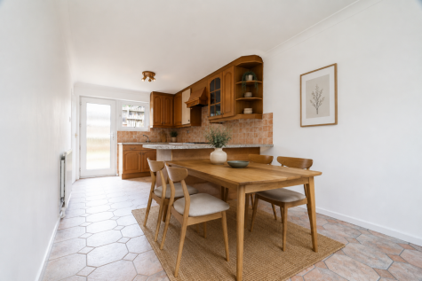 Gledfield Place, Hodge Lea, Milton Keynes, MK12 6JH