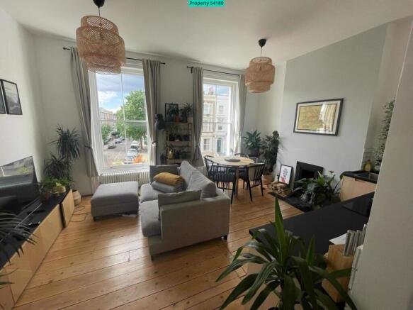 1-bed flat on Coldharbour Lane, London, SE5 9PA, £375,000