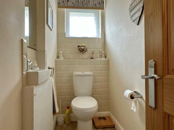 guest cloakroom
