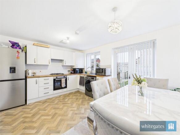 Pudsey View, Bradford, West Yorkshire, BD4 photo 4