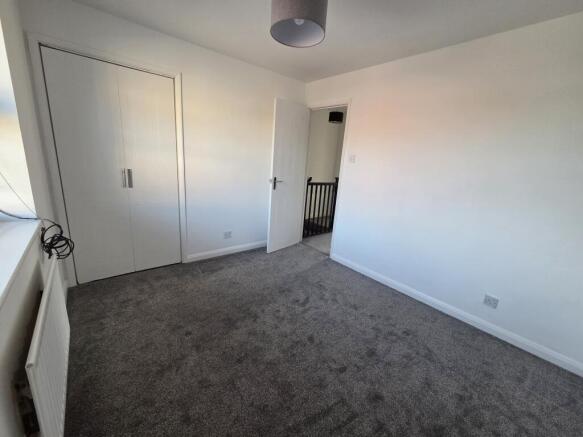 3 bed Terraced to rent Image 8