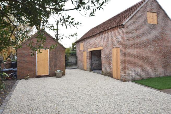 the barn.JPG
