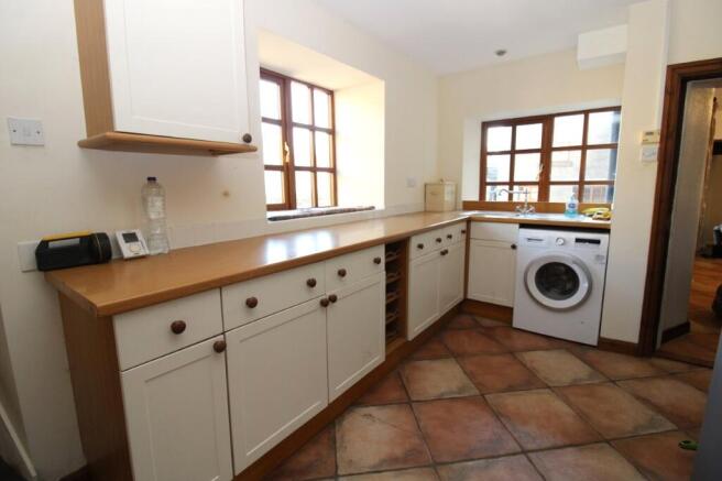 4 bed Farm House for sale Image 8