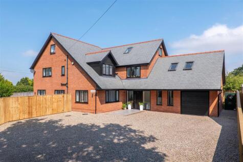 Wigan Road, Clayton-Le-Woods