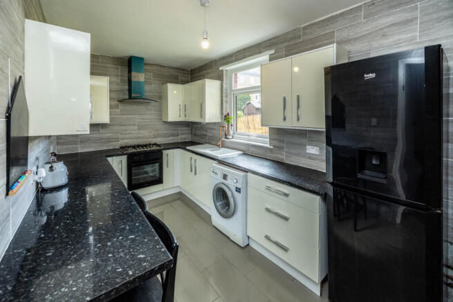 3 bed Terraced for sale Image 7