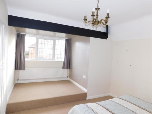 Bedroom 3 sitting area