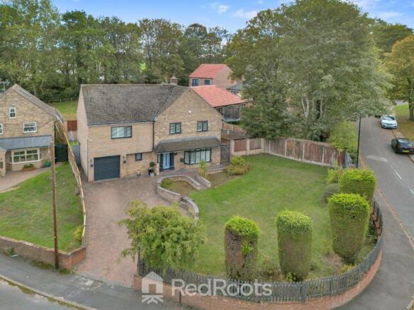 4 bed Detached for sale Image 7
