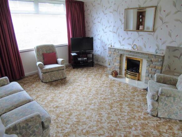 Lounge3.JPG