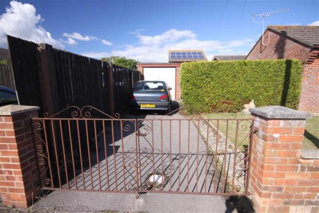 DETACHED GARAGE