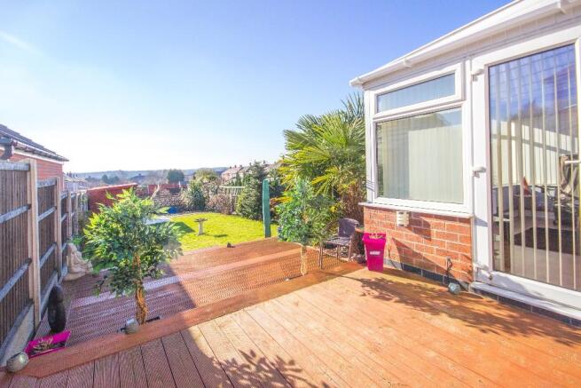 Garden & Decking