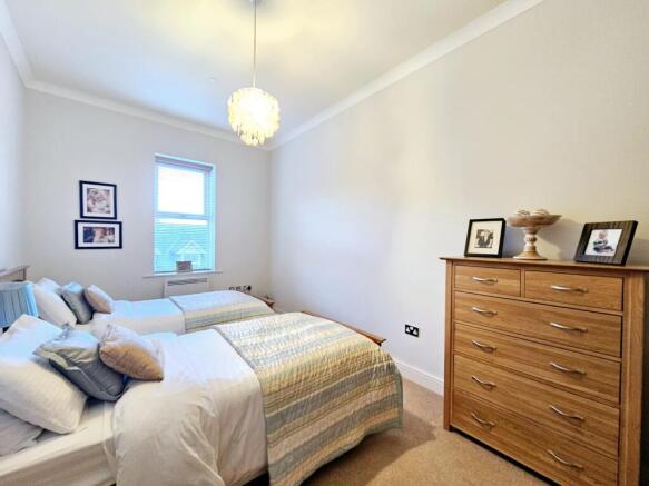 2 bed Flat for sale Image 10