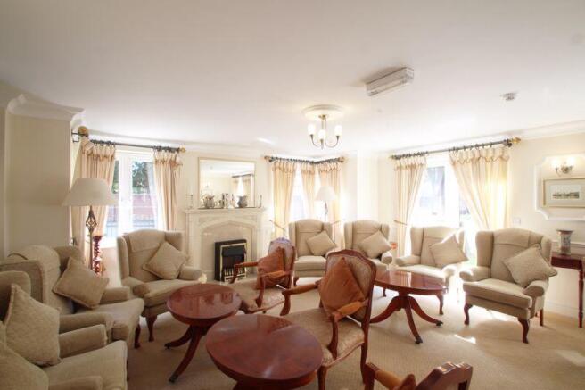 RESIDENTS LOUNGE