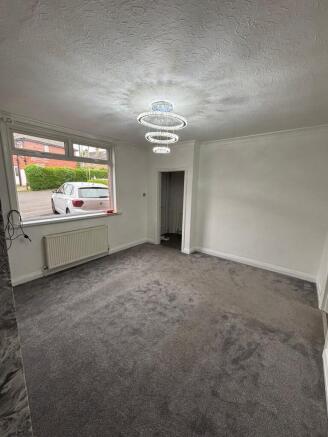 3 bed Semi-Detached to rent Image 5
