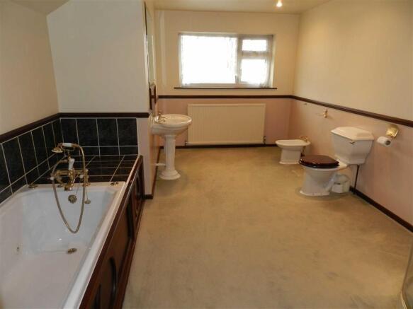 ENSUITE