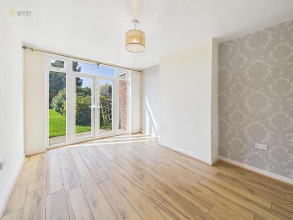 cam01698g0pr0193still002