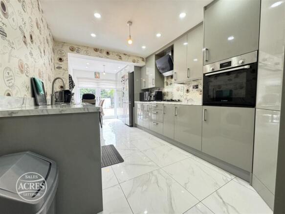 Whitecrest, Great Barr, Birmingham photo 4