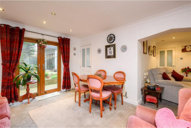 4 bed Detached for sale Image 7
