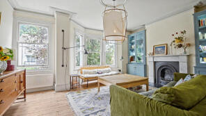 35, Warrender Road, London N19 5EF