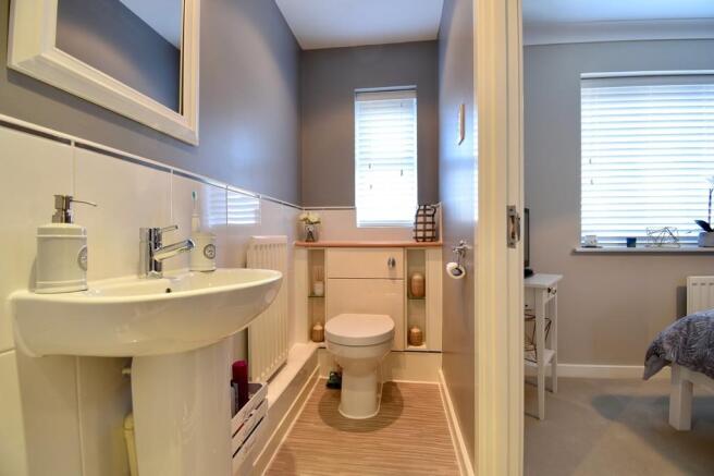 Photo 12