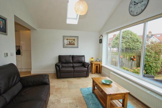 21 Park Walk ANLABY (23)_lzn.jpg