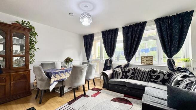 Pennyfields, E14 for Sale by Barrain London Estate