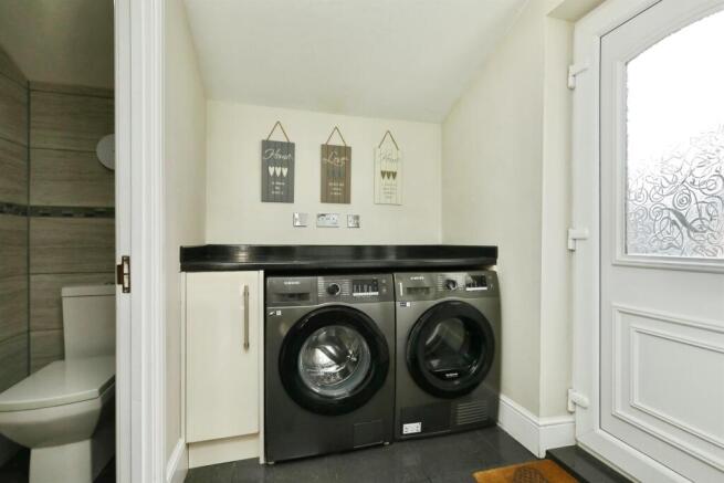 3 bed Terraced for sale Image 7