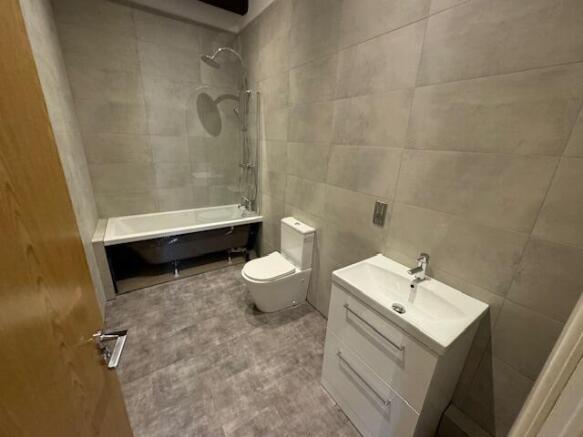 2 bed Flat to rent Image 8