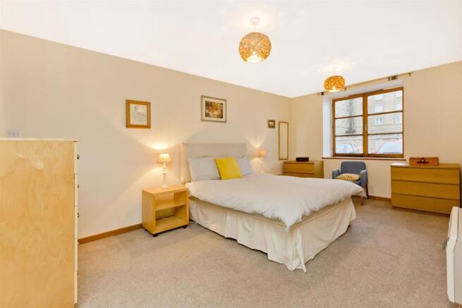 MasterBedroom-01.jpg