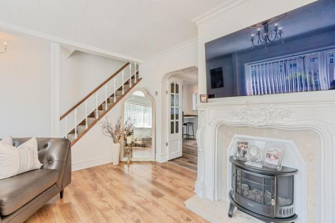 3 bed Terraced for sale Image 4