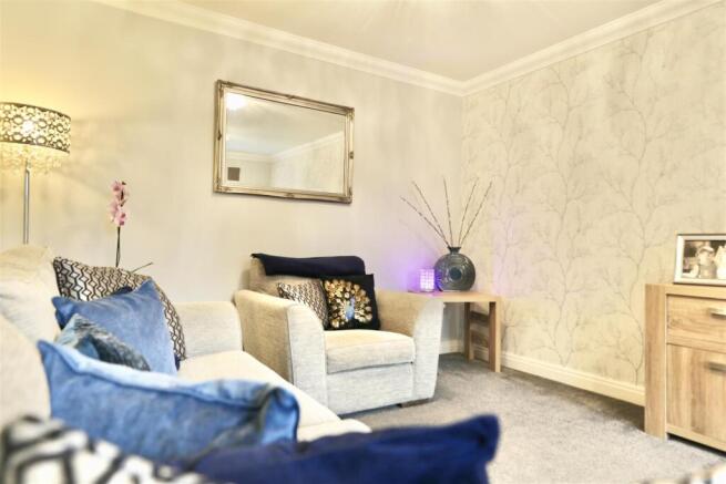 4 bed Detached for sale Image 6