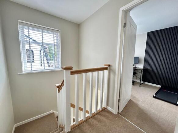 3 bed Semi-Detached for sale Image 11