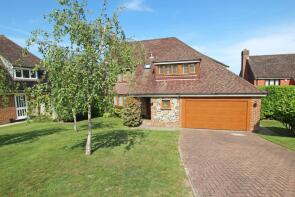 8, Lincoln Close, Eastbourne BN20 7TZ