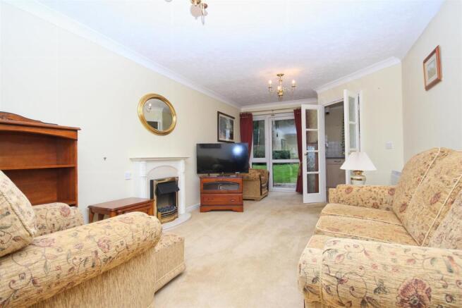 Spacious Lounge