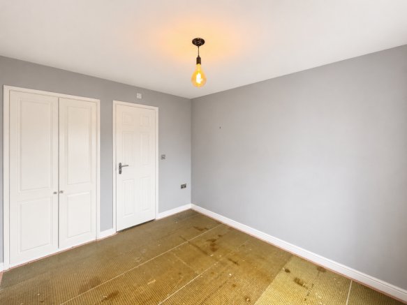 3 bed Semi-Detached for sale Image 6