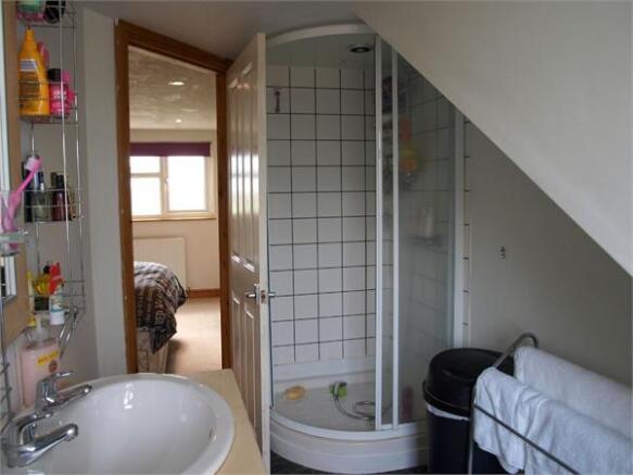 En-Suite Shower Roo