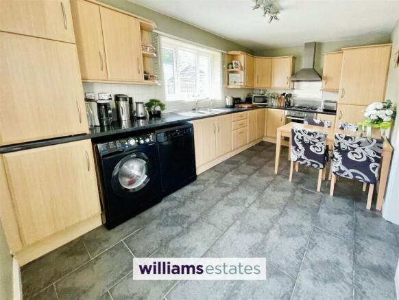 Kitchen/Breakfast Room