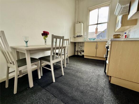 3 bed Maisonette for sale Image 4