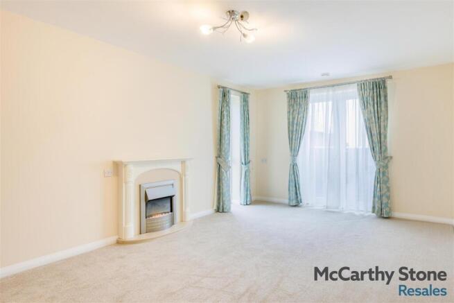 8691659-interior05.jpg