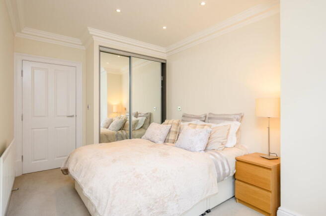 2 bed Apartment for sale Image 12