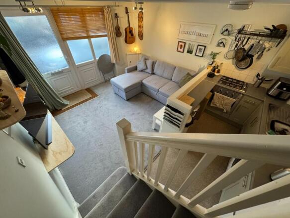 Interior_73YorkRD_2025_11.JPG