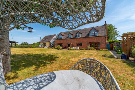 Woodhouses, Yoxall, DE13 8NR