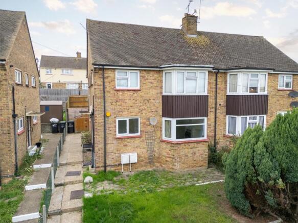 1-bed flat on Mungo Park Road, Gravesend, Kent, DA12, £180,000