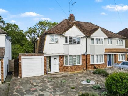 Peplins Way, Brookmans Park, Hertfordshire, AL9