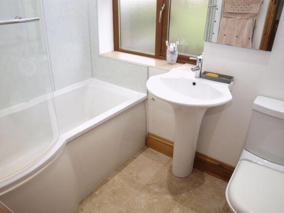 Family Bathroo...