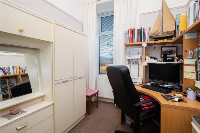 Bedroom 3/Study