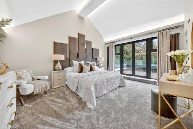 5 bed Detached for sale Image 11