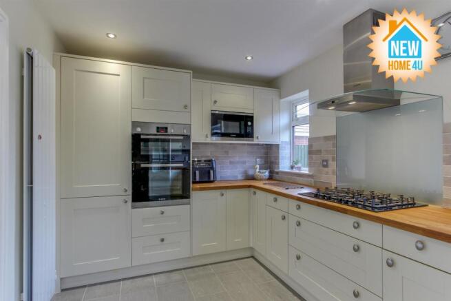 KITCHEN: