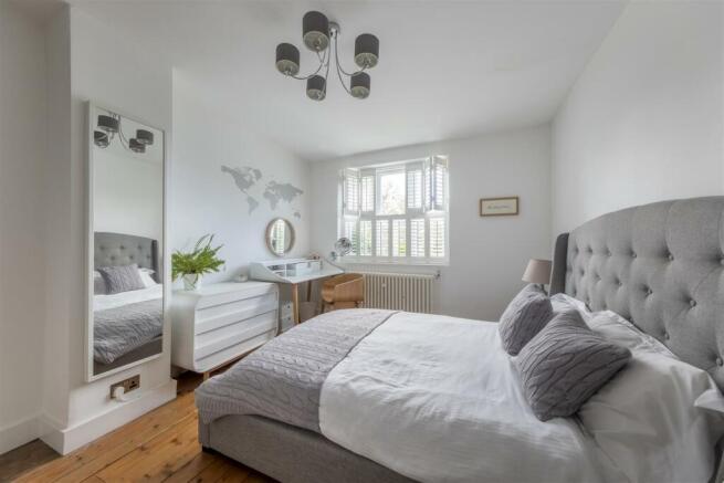 4 Holford Crescent-016.JPG