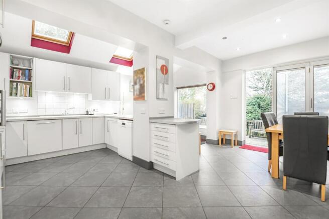 Kitchen/Dining/Famil